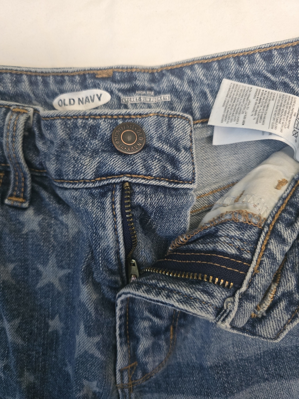 Old Navy High Rise Blue Denim Star & Stripe Cutoff Shorts - Picture 3 of 8